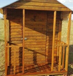 Wendy house (1.8m x 1.8m)